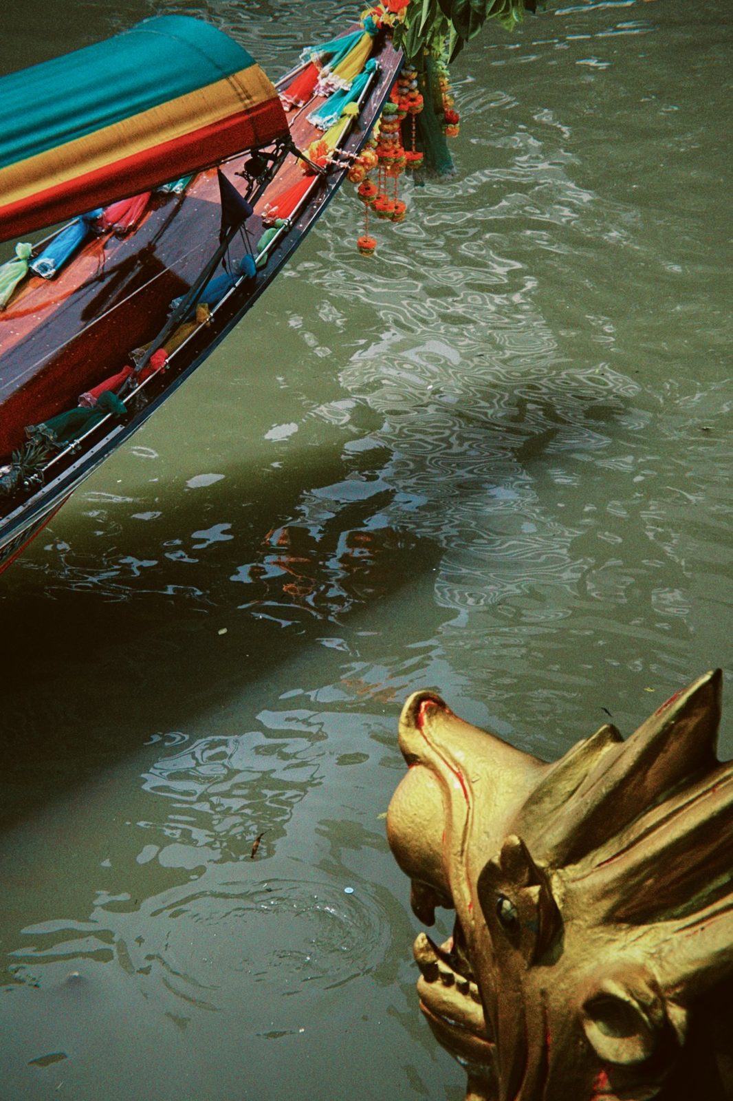 Longtail boat and dragon